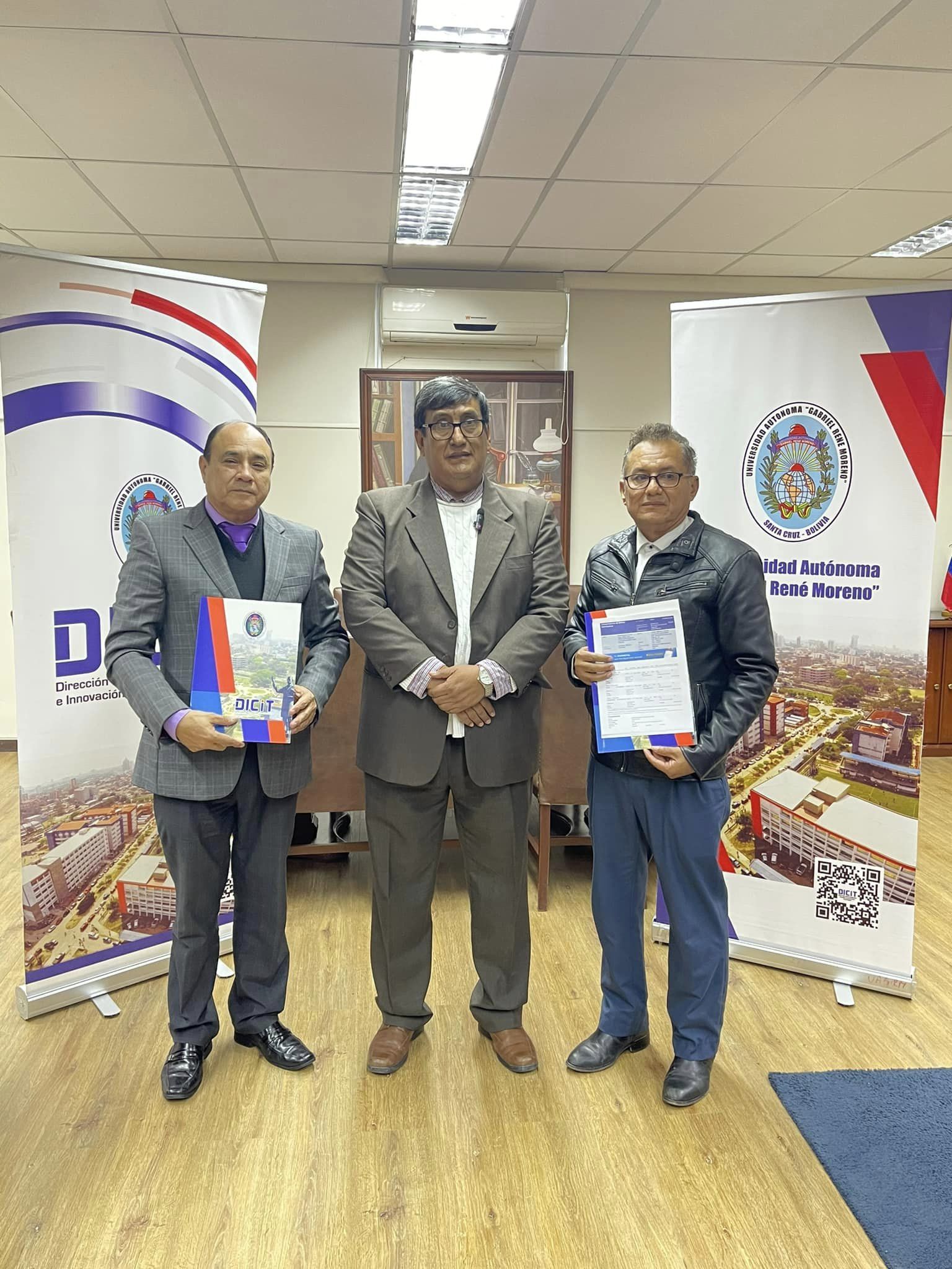 Entrega de Incentivo a ganadores de la XXXI Expo Ciencia UAGRM 2023–Difusión y Transferencia Científica